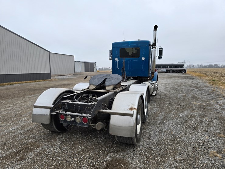 kenworth-t800-image-17