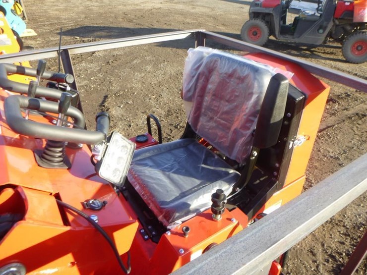 2025-agt-sda-140t-skid-steer-track-loader-image-12