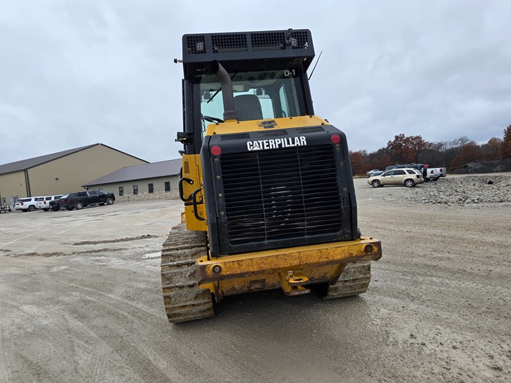 caterpillar-953d-image-24