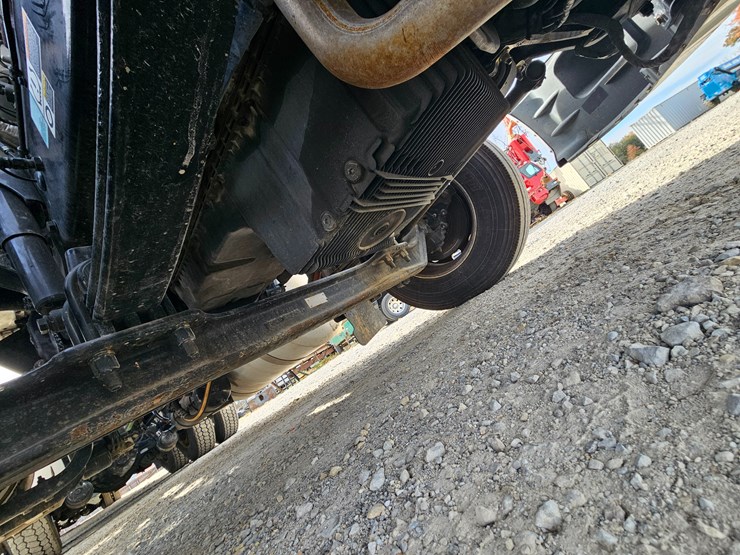 peterbilt-579-image-37