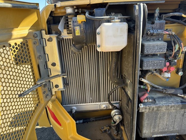 2022-caterpillar-302.7cr-image-44