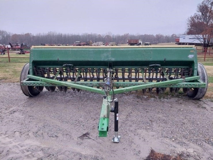 john-deere-8300-image-2