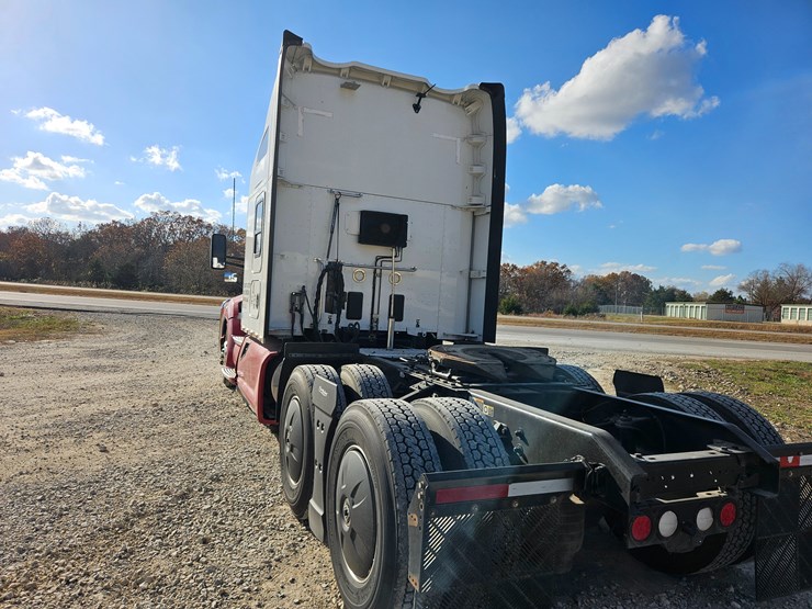 2021-kenworth-t680-image-14