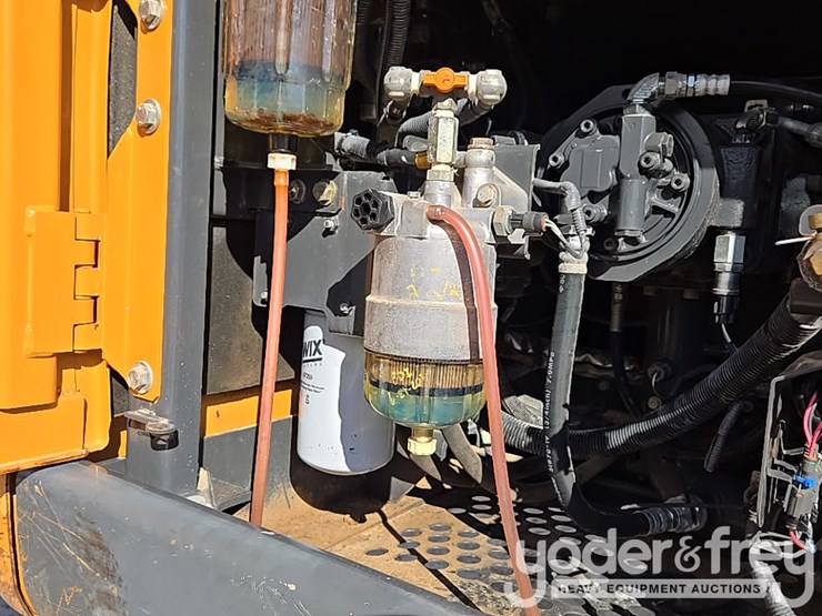 2021-case-cx210-lc-image-122