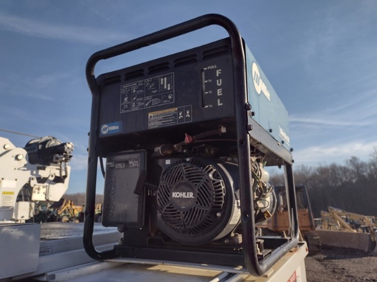 20-ford-f550-image-26