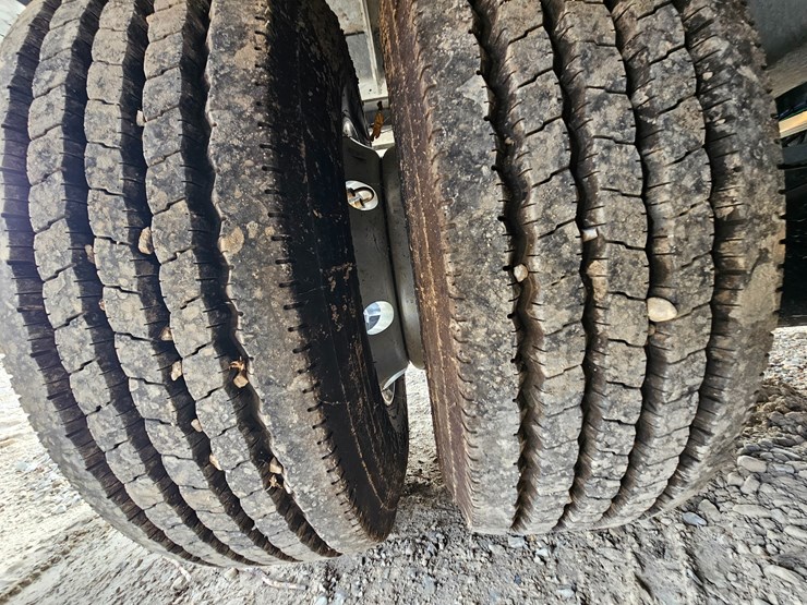 2025-landoll-440-image-37