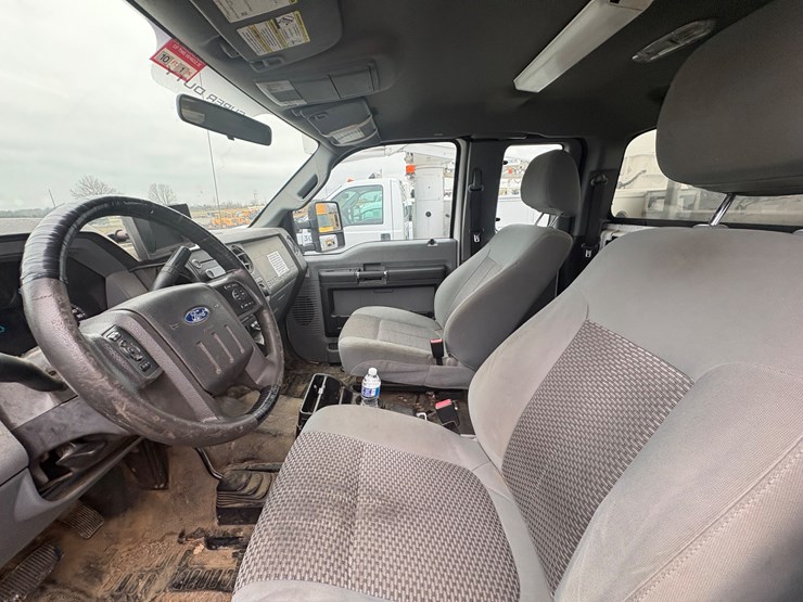 ford-f550-xl-image-17