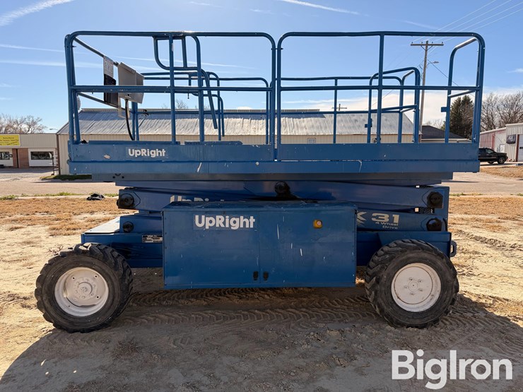 up-right-lx31-image-6