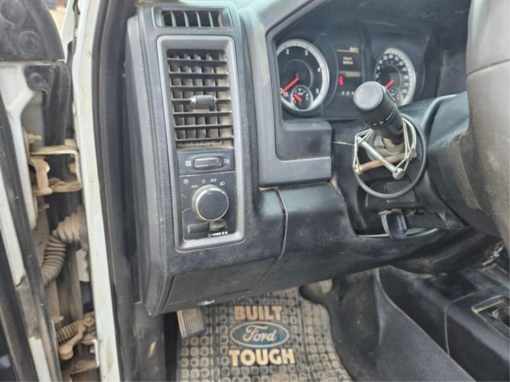 dodge-ram-5500-image-38