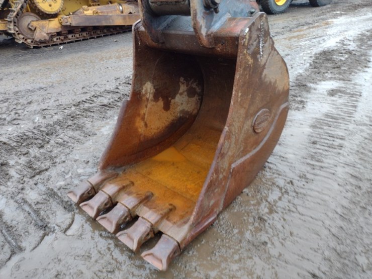 deere-200-lc-image-18