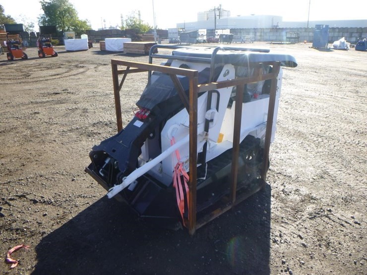 2025-bison-tele-bt360w-skid-steer-track-loader-image-1