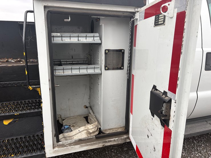 ford-f550-xl-image-20