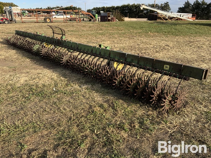 john-deere-400-image-5