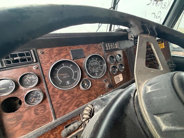 kenworth-t800-image-29