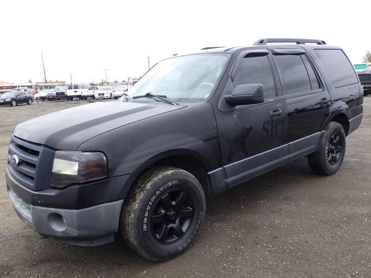 2011-ford-expedition-image-1