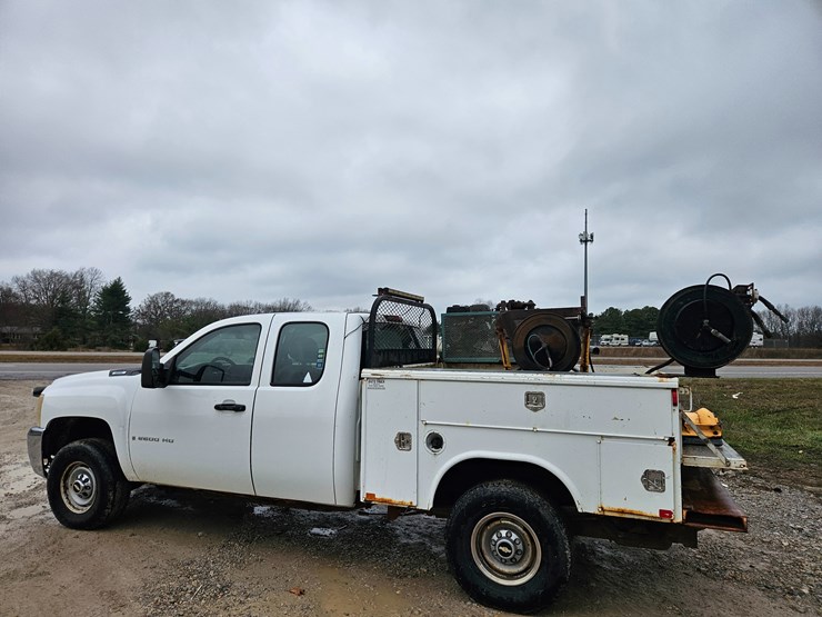 chevrolet-silverado-2500-image-8