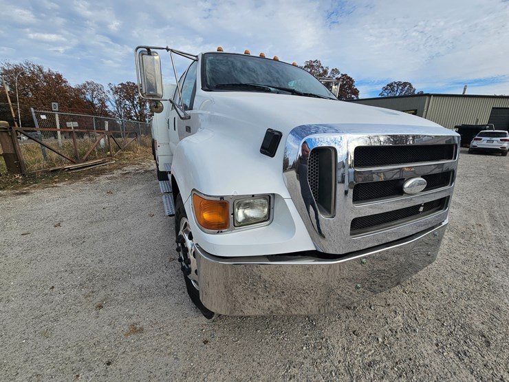 ford-f650-image-23