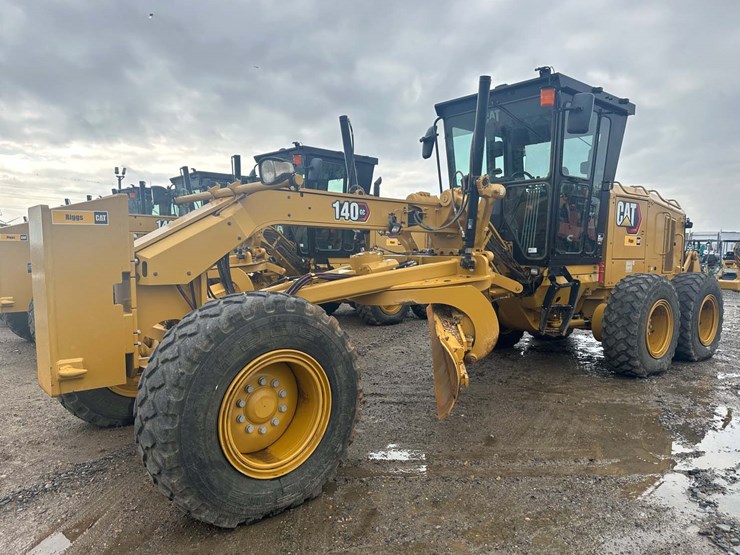 2022-caterpillar-140gc-image-1