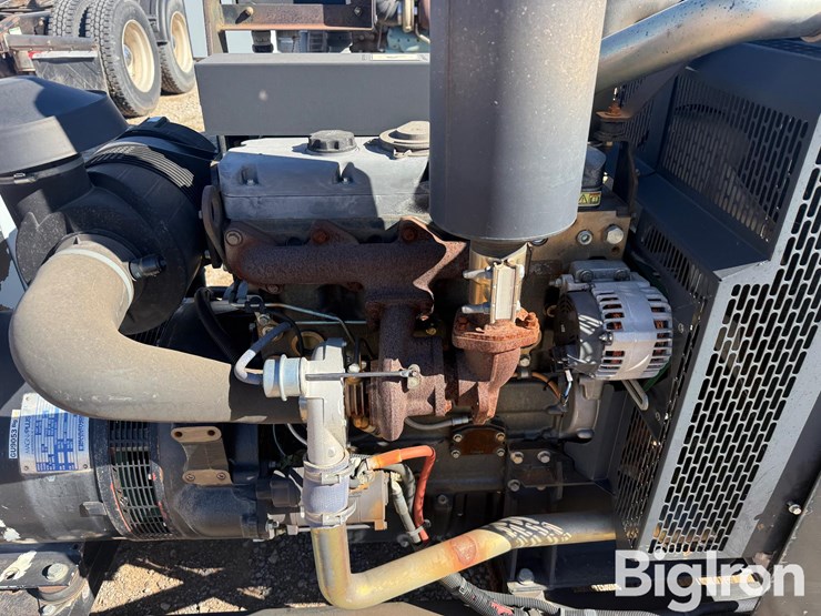 marathon-magnaplus-100kw-skid-mounted-diesel-generator-image-8