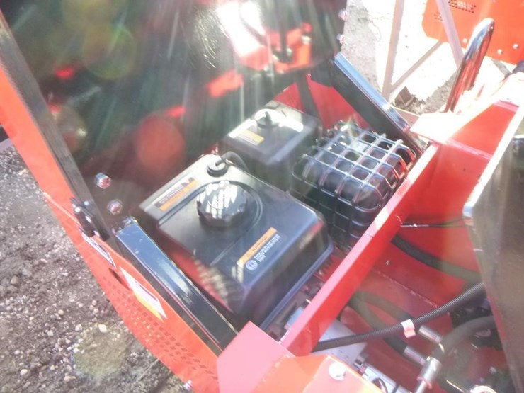 2025-agt-sda-140t-skid-steer-track-loader-image-17