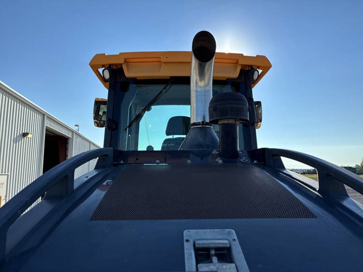 #122215-•-2019-jd-524l-#1dw524lzekf700961-image-36