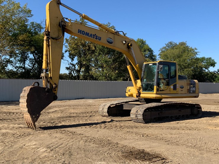 komatsu-pc220-lc-8-image-10