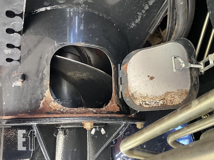 2012-case-ih-7130-image-31