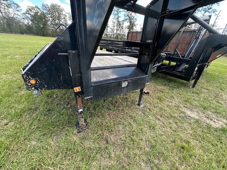 2023-big-tex-25'-gooseneck-image-22