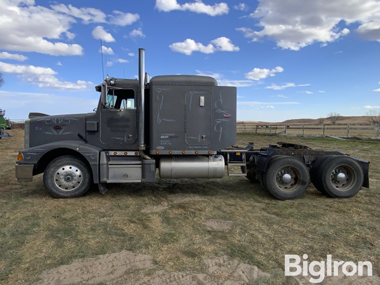 peterbilt-377-image-8