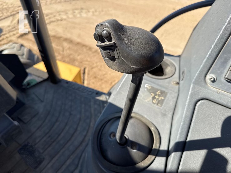 2016-deere-310sl-image-25