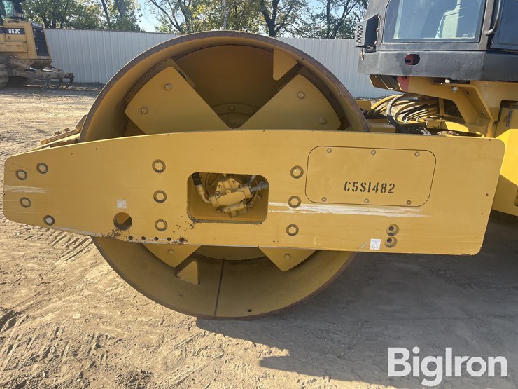 caterpillar-cs56-image-16