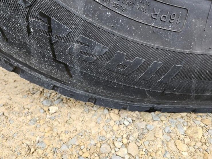 international-4900-image-46