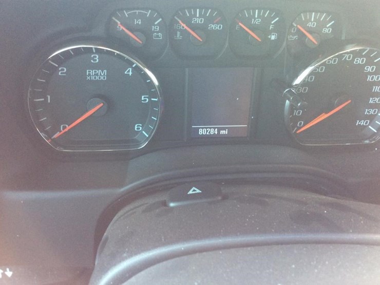 2016-chevrolet-tahoe-image-13