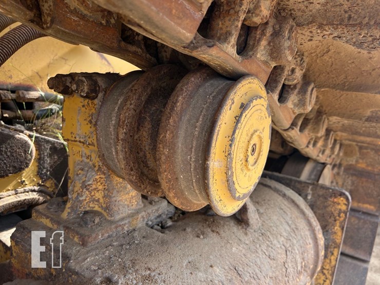 caterpillar-d6m-image-16