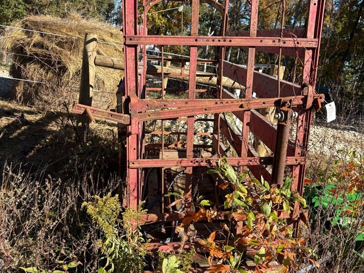 fair-banks-scale-image-3