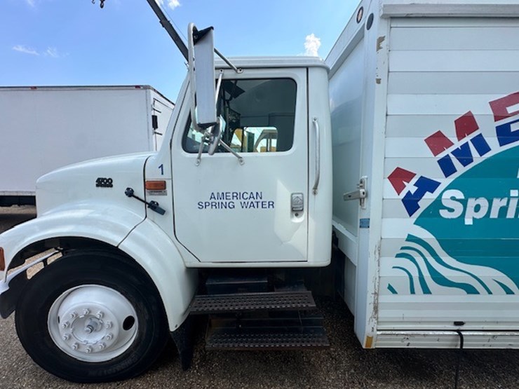 1994-international-4700-image-19