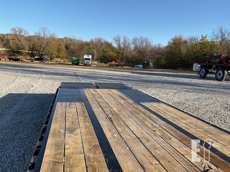 h&h-trailers-25'-x-image-7