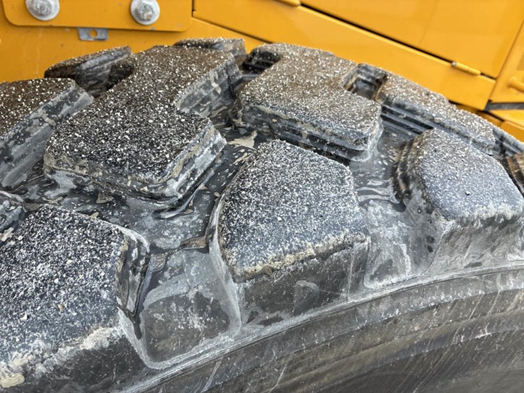 john-deere-624-image-70