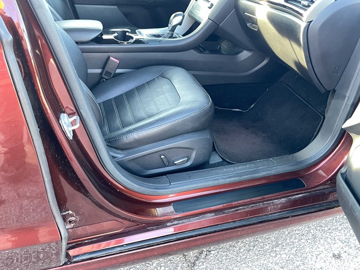 #1388-•-2015-ford-fusion-(has-wi-title)-(of)-image-50