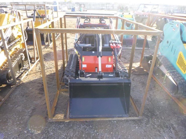 2025-agt-lrt23-skid-steer-track-loader-image-5