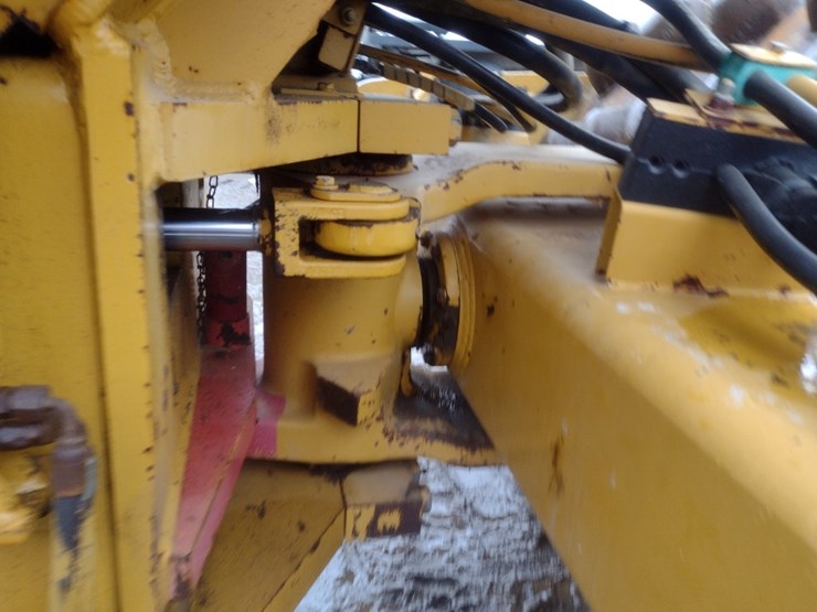 caterpillar-cp-563e-image-27