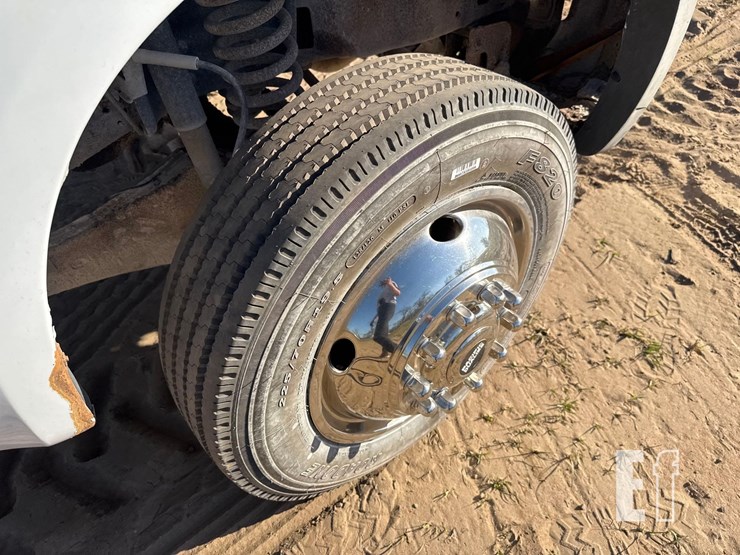 ford-f550-xl-image-11