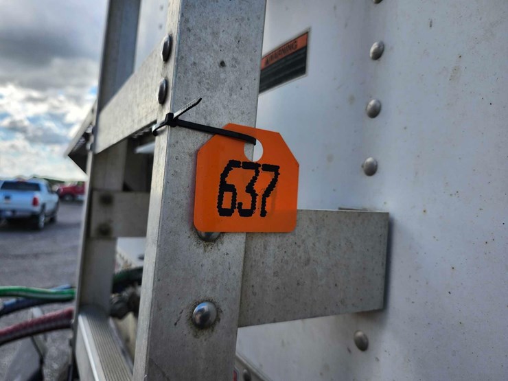 2010-wilson-hopper-bottom-image-2