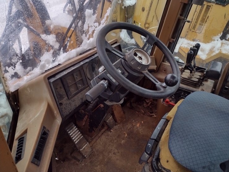 caterpillar-it24f-image-15