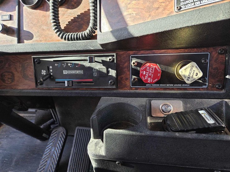 kenworth-t800-image-65