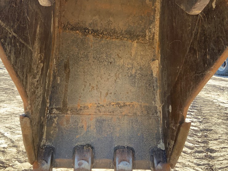 komatsu-pc220-lc-8-image-16