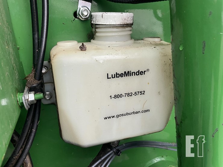 2022-john-deere-560m-image-17