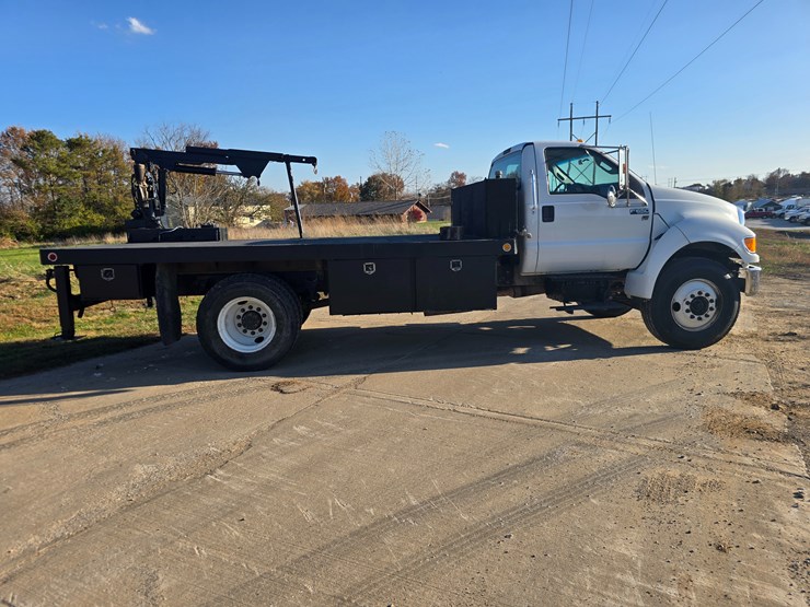 ford-f650-image-25