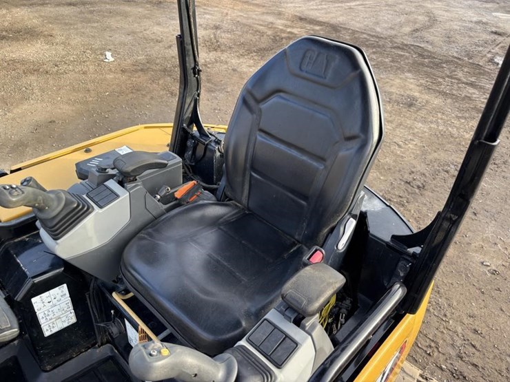 2022-caterpillar-303.5-image-25