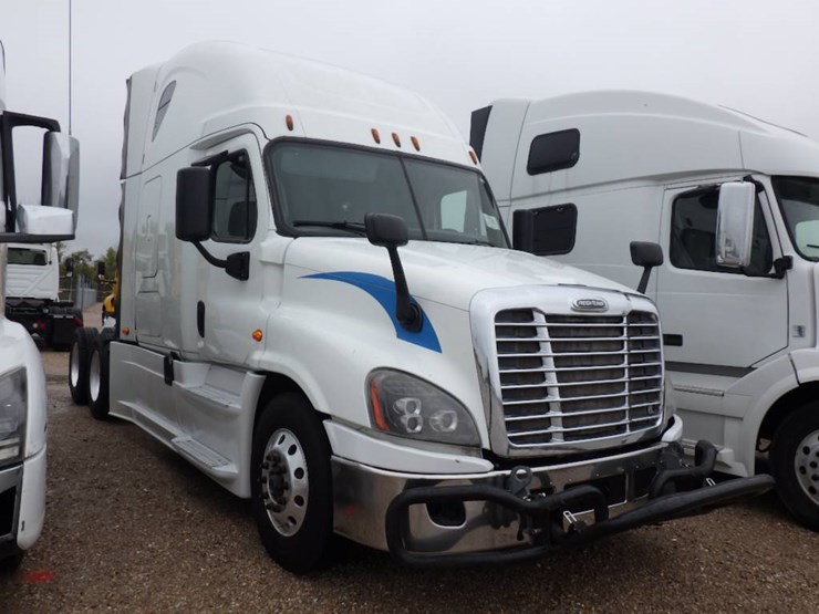 freightliner-cascadia-125-image-3